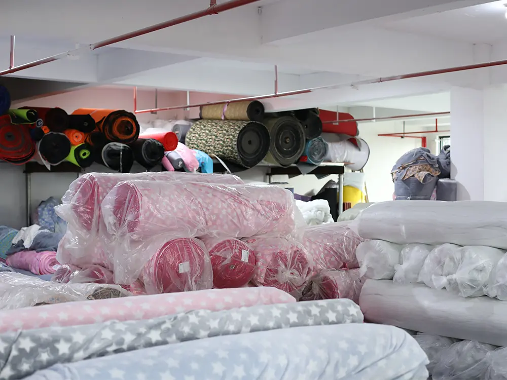 pet blanket raw material