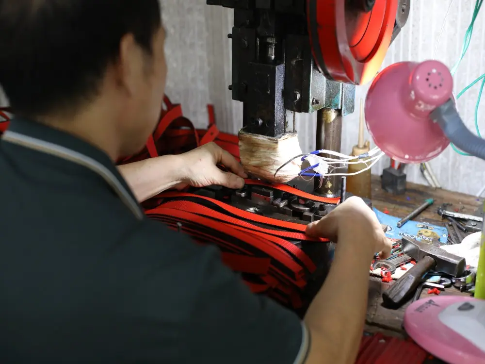 pet collar hole making